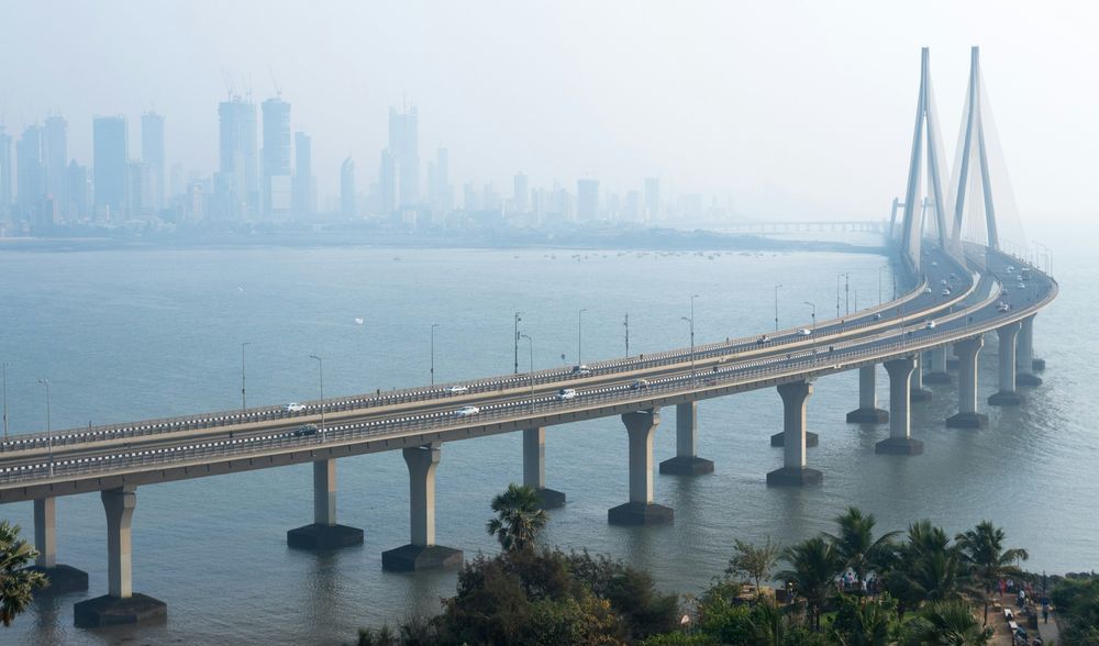 Bandra–Worli Sea Link toward the Mumbai skyline. Photo: Previn Samuel / Unsplash